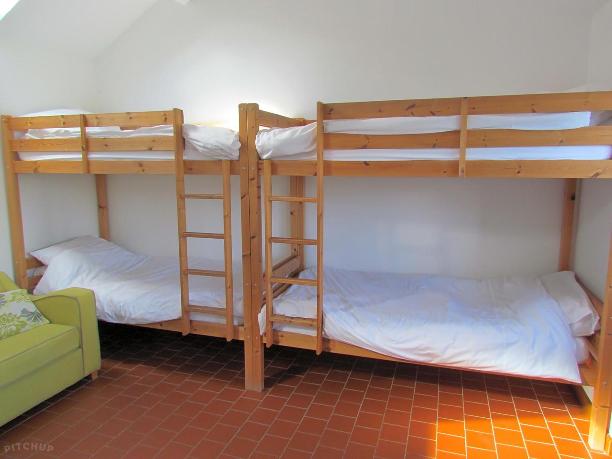 Wild Valley Bunkhouse Llanrhaeadr-ym-Mochnant Extérieur photo